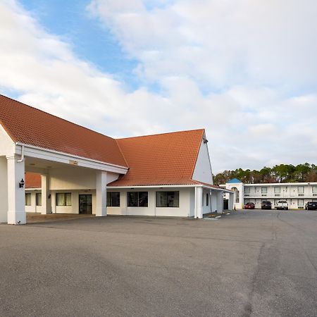 Developer Inn & Suites Airport Jax, A Baymont By Wyndham Джаксънвил Екстериор снимка