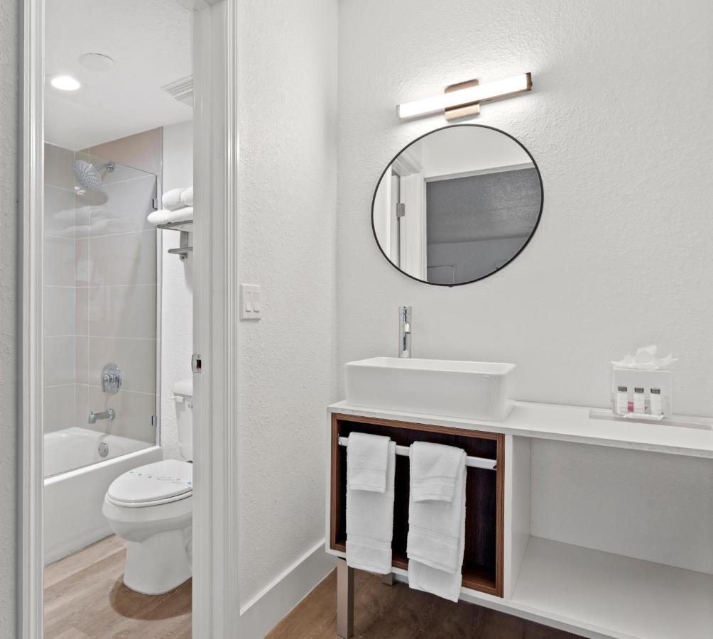 Developer Inn & Suites Airport Jax, A Baymont By Wyndham Джаксънвил Екстериор снимка